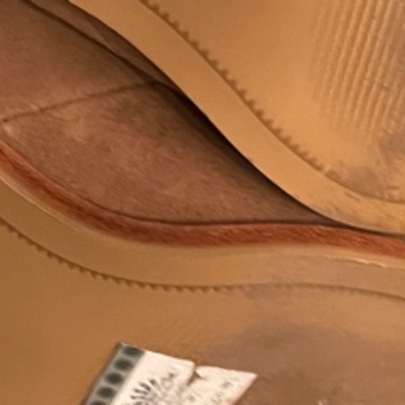 Ugg opened toed suede shoes - Picture 2 of 3